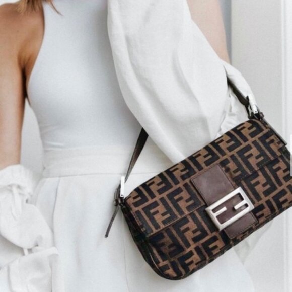 Authentic FENDI Zucca Mamma Baguette Canvas Leather Shoulder Bag Brown Tan - Picture 2 of 15